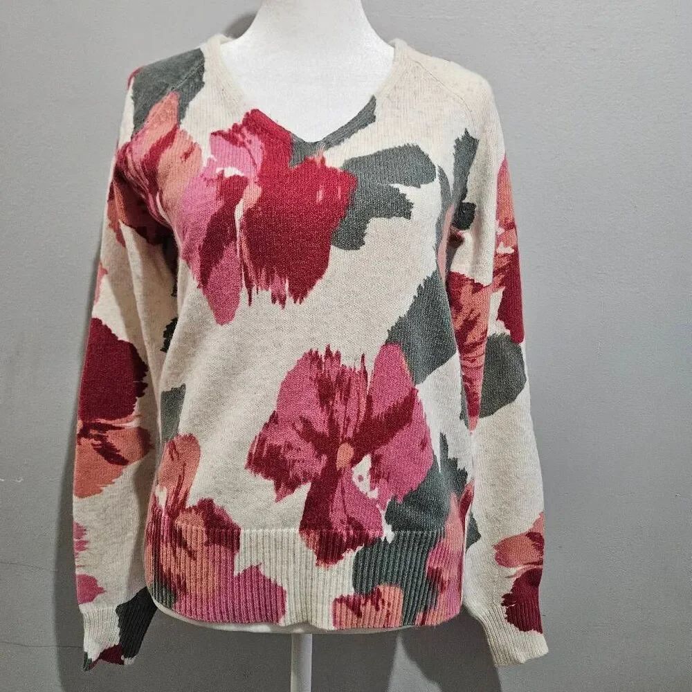 Loft VNeck Floral Sweater Size XS